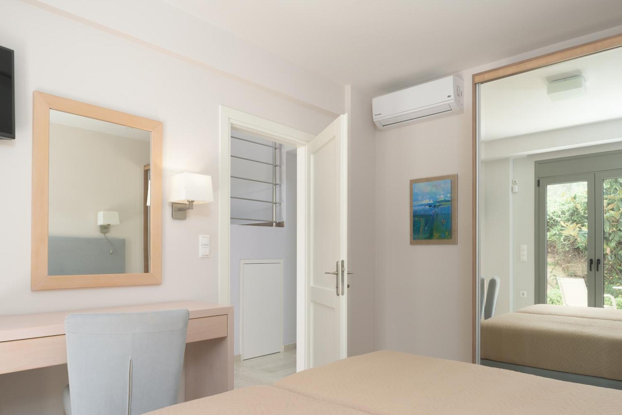 Eco Villa, A Perfect Escape Close To The Beach, By Thinkvilla Maroulás Exterior foto